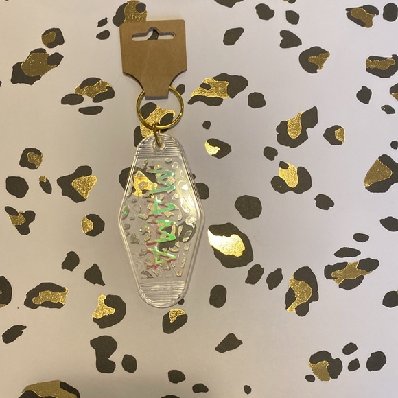 Motel Keychain - Picture 2 of 3